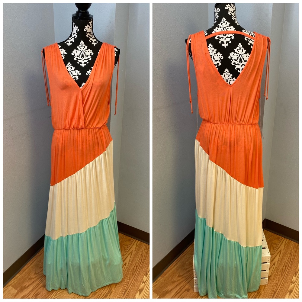 Cloth & Portrait Tri Tone Maxi Dress